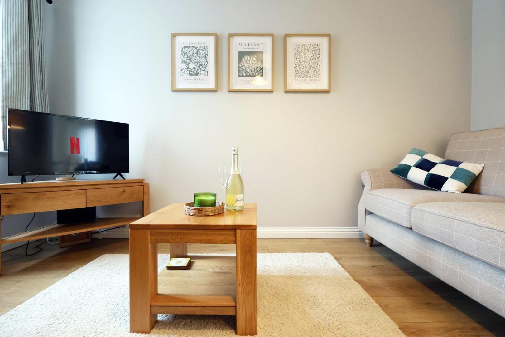 Apartmán Relaxing 2-Bed Coastal Escape In Port Talbot Exteriér fotografie