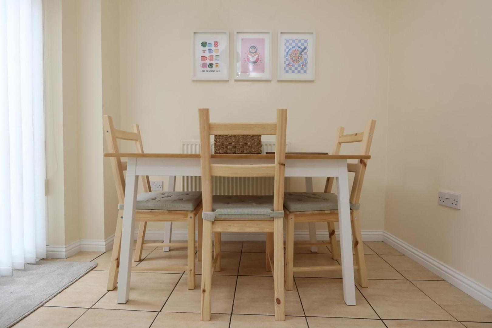 Apartmán Relaxing 2-Bed Coastal Escape In Port Talbot Exteriér fotografie
